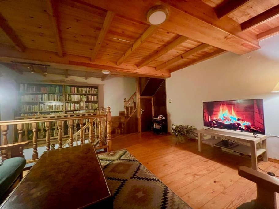 Villadecelis Mieres  Eksteriør billede